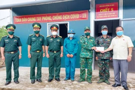 Đại biểu Quốc hội tỉnh Gia Lai thăm Đồn Biên phòng Ia Nan và chốt phòng-chống dịch