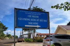 Truy tố 7 cán bộ và 14 người dân thông đồng làm giả sổ đỏ, vay ngân hàng hơn 15 tỷ đồng