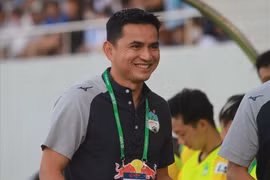 Kiatisak nói gì khi Hoàng Anh Gia Lai có thể không được dự cúp Châu Á?