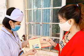 Cảnh giác với sốt xuất huyết thời điểm giao mùa