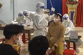 Đắk Lắk: Nhân viên y tế nhiễm Covid-19, xét nghiệm khẩn gần 900 người