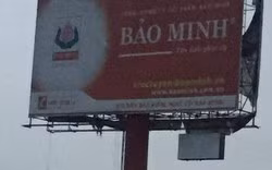 TT-Huế: Phát hiện thi thể treo trên biển quảng cáo cách mặt đất hơn 10m