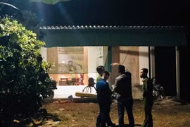 Bé trai 8 tuổi bị sát hại trước hiên nhà