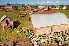 Một chỉ thị, trăm biến chuyển từ làng - Kỳ 1: Từ "bóng đêm" đói nghèo, lạc hậu