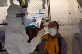 Quảng Nam: 1 trường ở Nam Trà My có 159 học sinh test nhanh dương tính, sạt lở lại bủa vây