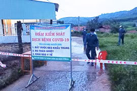 Tạm đình chỉ công tác 15 ngày đối với Chủ tịch UBND thị trấn Kbang vì để dịch covid-19 bùng phát