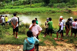 Quảng Nam: Xuyên đêm tìm tung tích người phụ nữ bị nước lũ cuốn trôi