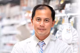 Dược sĩ gốc Việt được vinh danh vì sự tận tình