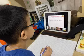 Xử lý khủng hoảng tâm lý do học trực tuyến