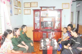 Rơ Lan H'Phil vượt khó làm giàu