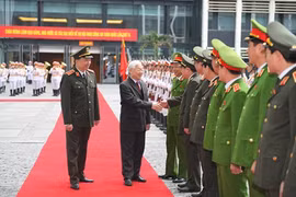 Tổng Bí thư: Chiến sĩ công an phải tự soi,tự sửa để không sa ngã