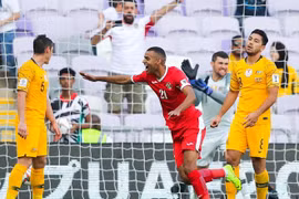 Đương kim vô địch Australia thua sốc ở trận ra quân Asian Cup 2019