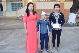 Giúp người yếu thế bằng cả tấm lòng