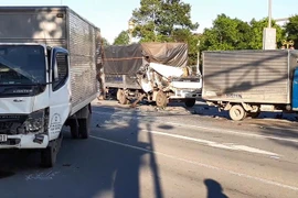 Lại xảy ra tại nạn khi dừng đèn đỏ, 8 người bị thương