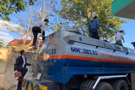 Làm giấy tờ giả chở 14.000 lít xăng từ TP.HCM về Đắk Lắk tiêu thụ