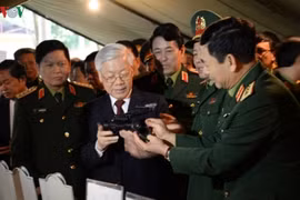 Tổng Bí thư: "Không để tiêu cực,tệ nạn xâm nhập vào nội bộ Quân đội"