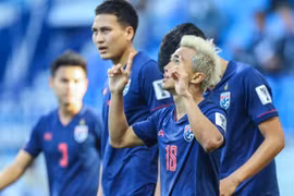 Hạ Bahrain, Thái Lan sáng cửa vòng 1/8