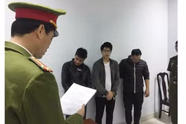 Bắt 3 đối tượng lừa đảo qua mạng internet
