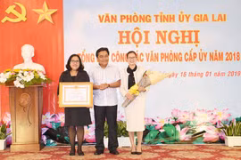 Từng bước chuẩn hóa đội ngũ cán bộ văn phòng cấp ủy