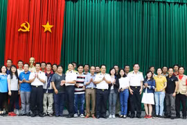 Trao Kỷ niệm chương chiến sĩ Trường Sa cho 127 phóng viên, nhà báo