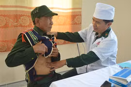 Tri ân những già làng nơi phên giậu Tổ quốc