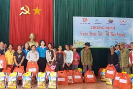 "Xuân đoàn kết-Tết biên cương"