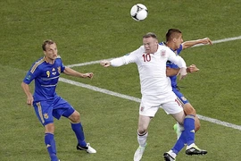 Rooney ghi bàn, ĐT Anh đánh bại Ukraine và dẫn đầu bảng D