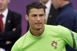 Tây Ban Nha đau đầu tìm cách để hóa giải Ronaldo