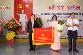 Kỷ niệm 40 năm Ngày thành lập Đảng bộ phường Diên Hồng