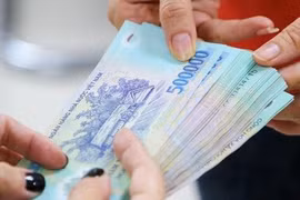 Người làm công ăn lương đợi đến bao giờ?