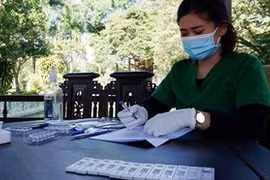 Kon Tum: 5,5 tỉ thu phí xét nghiệm COVID-19 sai, phải hoàn trả cho dân