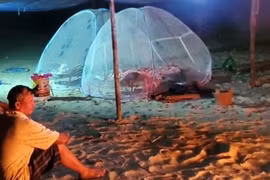 Đi họp lớp, 2 phụ nữ bị sóng cuốn tử vong