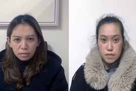 Đà Lạt: Khởi tố, bắt giam 2 bảo mẫu hành hạ bé gái 2 tuổi nguy kịch