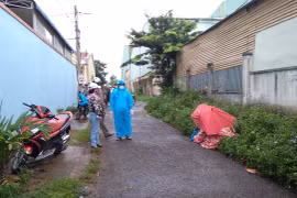 Pleiku: Người đàn ông bán vé số chết bất thường bên lề đường