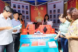 Phường Diên Hồng tổ chức triển lãm ảnh và trưng bày các sản phẩm đặc trưng