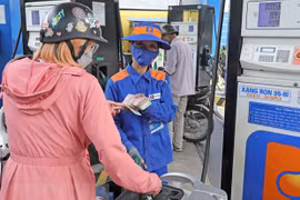 Bộ Công Thương: Xử lý nghiêm cửa hàng xăng nếu để hết xăng 2 ngày