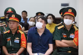 Đề nghị chung thân cựu đại tá biên phòng "bảo kê" đường dây buôn lậu 198 triệu lít xăng dầu