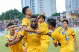 V-League 2022: Gay cấn cuộc chiến ngôi đầu