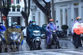 Mưa dông diện rộng xuất hiện ở nhiều khu vực trên cả nước