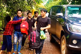 "Sập bẫy" việc nhẹ lương cao bên kia biên giới: Cái giá của sự cả tin