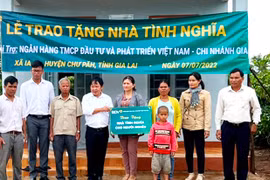 Chư Păh bàn giao nhà ở cho gia đình bà Rơ Châm Dol