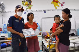 Nghèo khó gặp tai ương