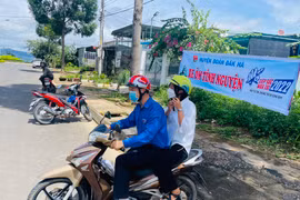 Kon Tum: Hàng ngàn chuyến xe ôm miễn phí phục vụ thí sinh