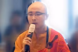 Ma túy trong phòng của nhà sư có quan hệ đồng tính