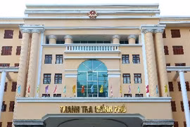 Cán bộ Thanh tra CP trả lại hàng trăm triệu đồng"đã nhận"cho mẹ liệt sĩ