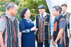 Già làng góp công xây dựng quê hương giàu mạnh