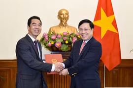 Ông Tô Anh Dũng nhận quyết định bổ nhiệm làm Thứ trưởng Bộ Ngoại giao