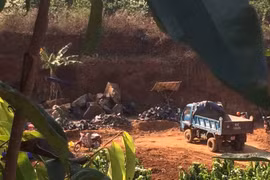 Ia Grai: Kiểm tra, phát hiện 1 mỏ đá hoạt động trái phép