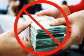 Từ 1/4/2019 doanh nghiệp không dùng tiền mặt nộp thuế, lệ phí hải quan