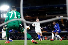 Chelsea đại thắng lượt đi vòng 1/8 Europa League